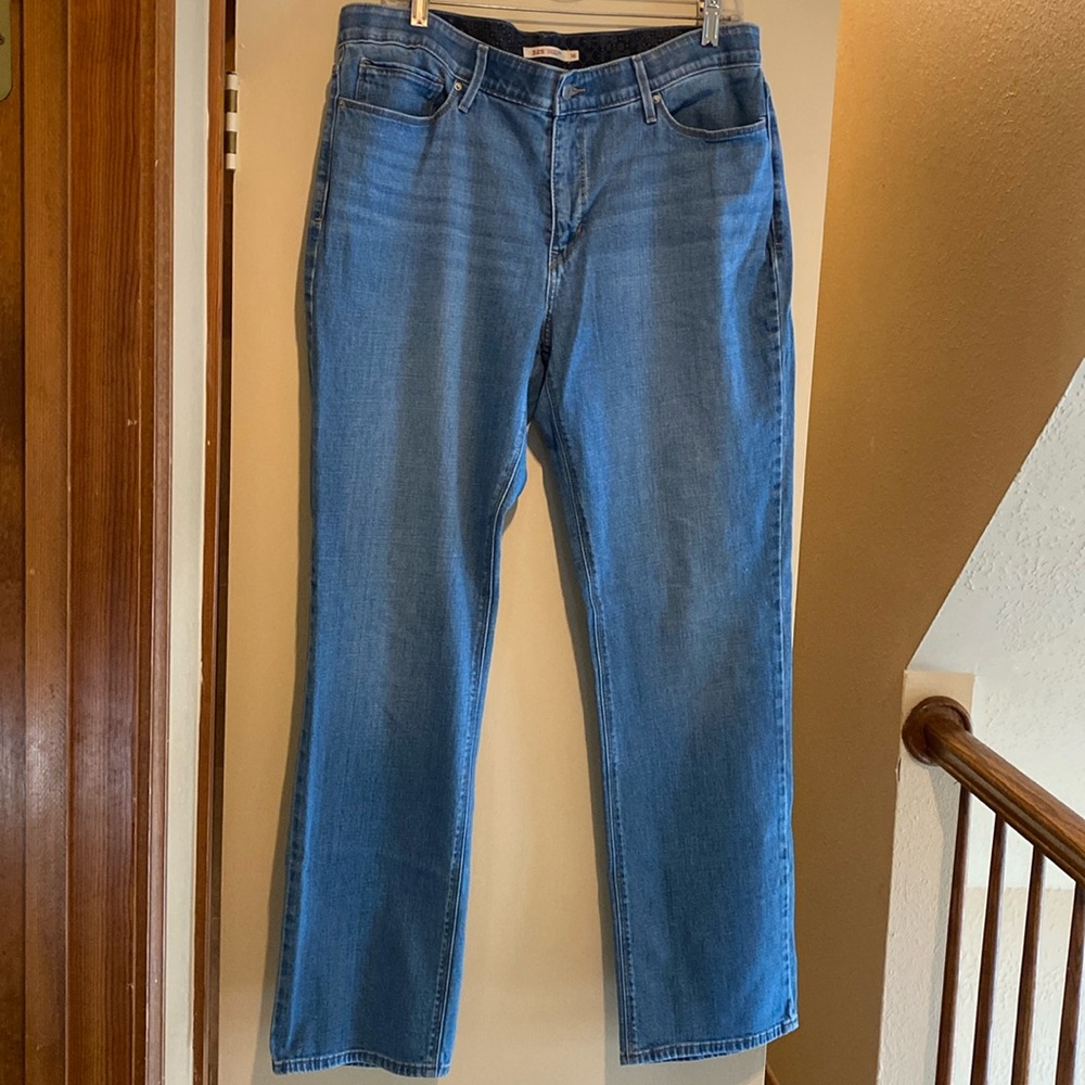 Levi’s 525 perfect waist straight leg jeans